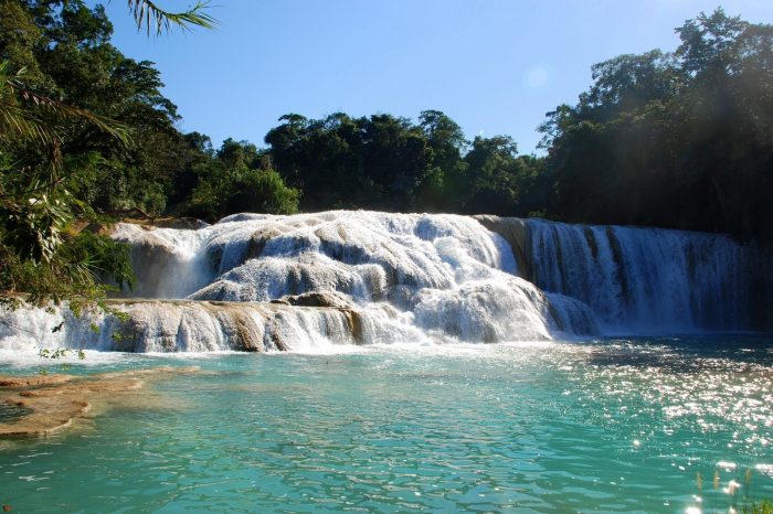 CASCADAS DE AGUA AZUL, CASCADA MISOL HA Y ZONA ARQUEOLOGICA DE PALENQUE